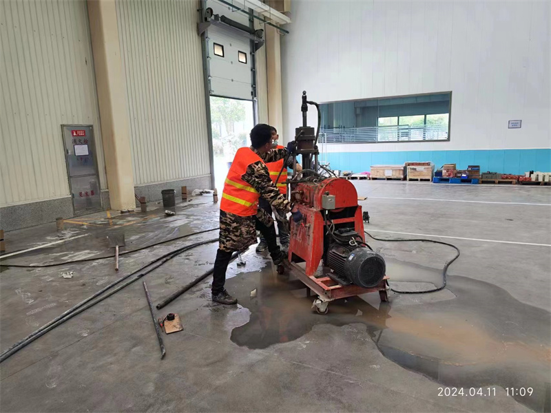 芦溪厂房地面下沉塌陷注浆加固施工